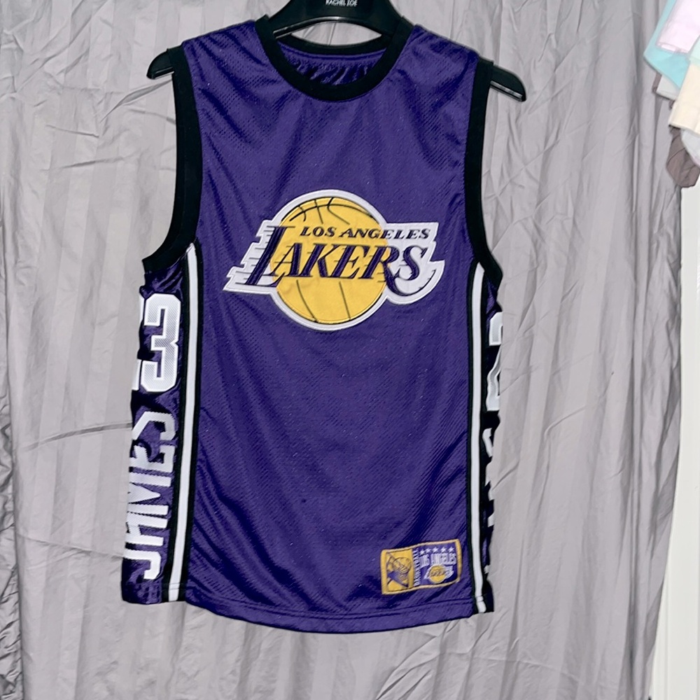L.A. Lakers LeBron James jersey